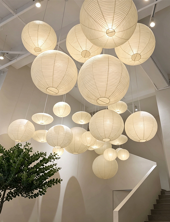 Warmth Meets Durability – Steel-Framed Paper Lanterns Transform Home Interiors